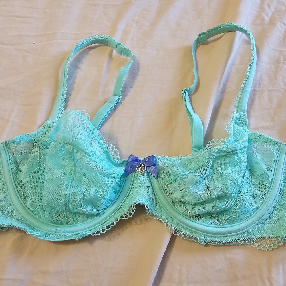 Victoria's Secret Bra 34B Body By Victoria Unlined Demi EUC Teal